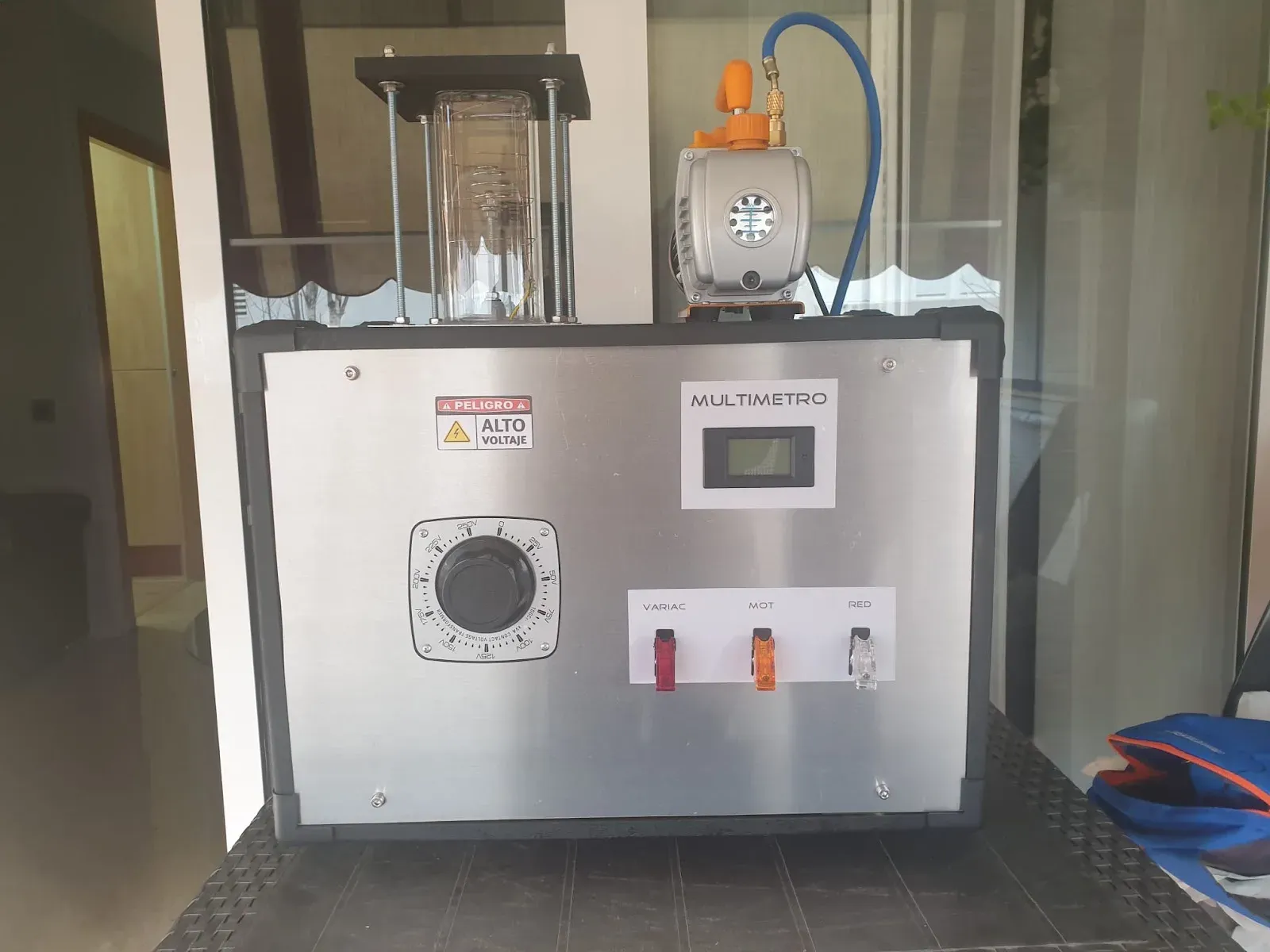 Fusor Aaries terminado, vista frontal